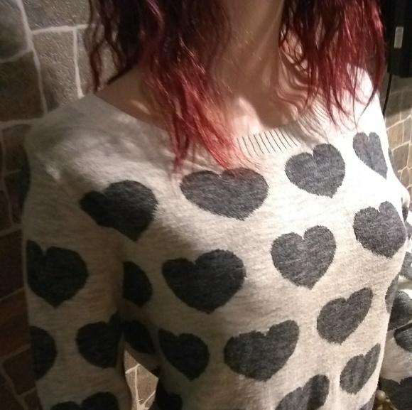 MOSSIMO Heart Sweater - Picture 6 of 7